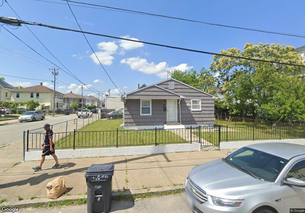 87 Magill St, Pawtucket, RI 02860 - photo 1