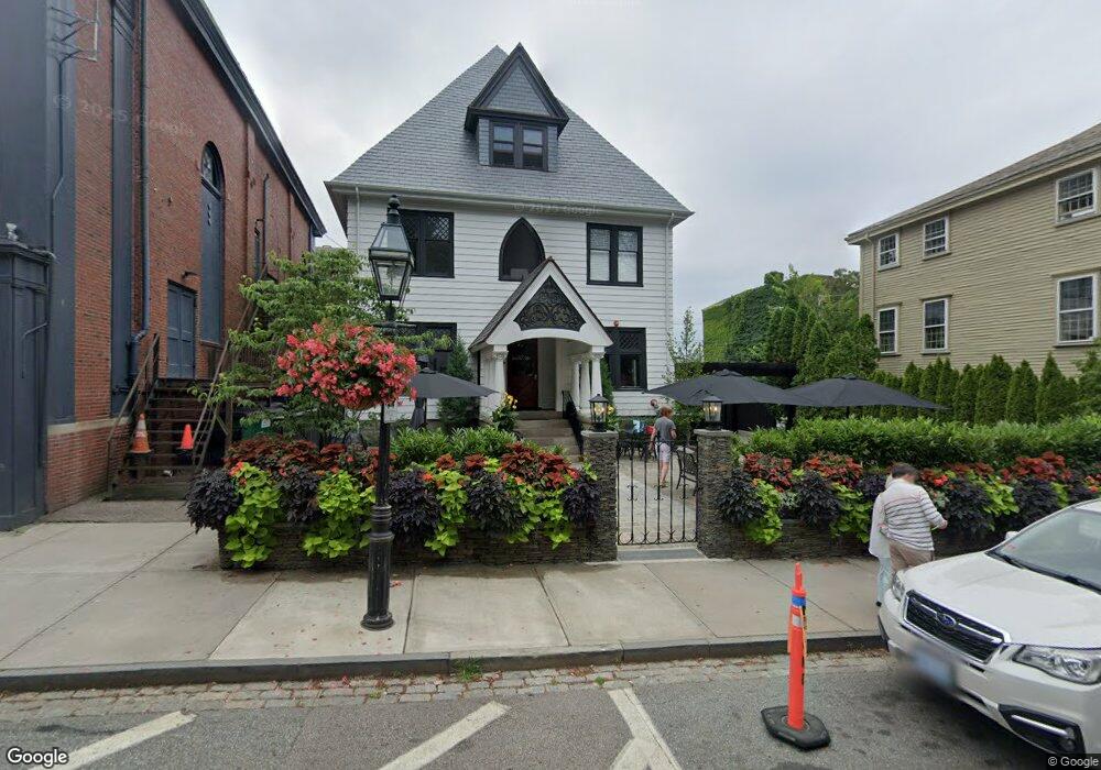 39 Touro St unit 3, Newport, RI 02840 - photo 1