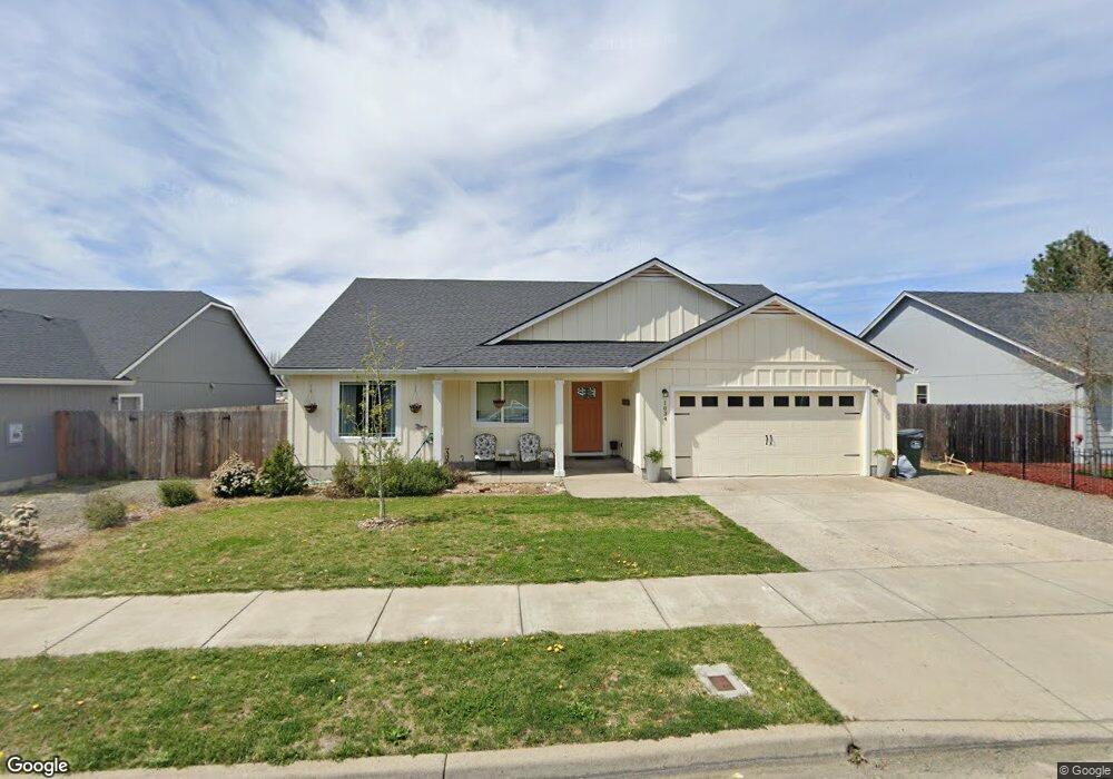 1034 SW Arch Ct, Grants Pass, OR 97527 - photo 1