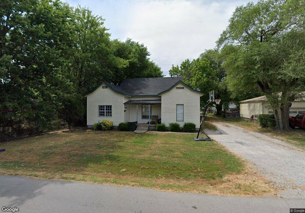 316 Pine Ave, Skiatook, OK 74070 - photo 1