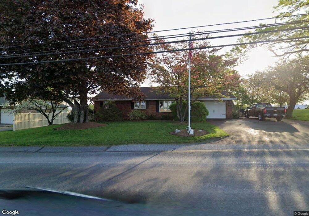 661 N Railroad Ave, New Holland, PA 17557 - photo 1