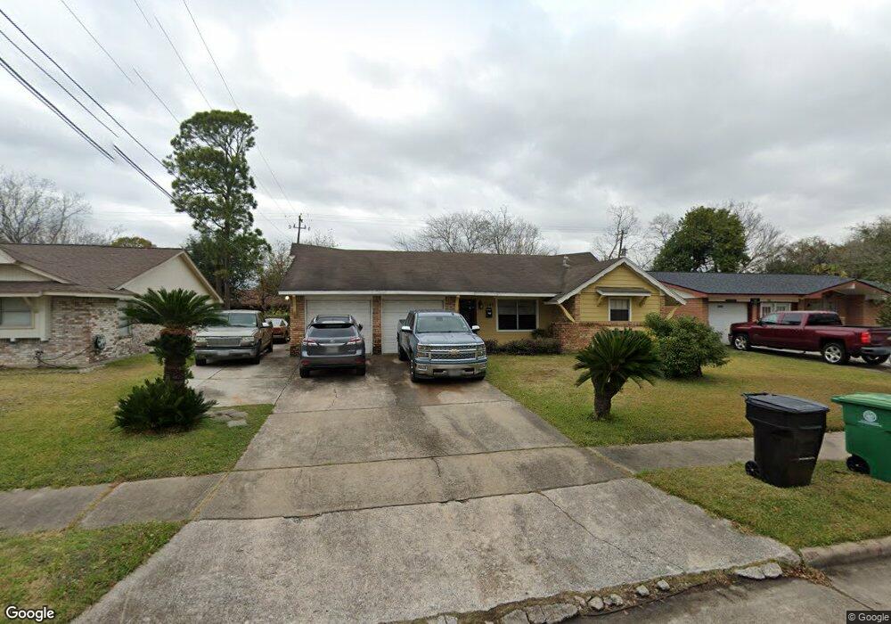 7203 Kingsway Dr, Houston, TX 77087 - photo 1