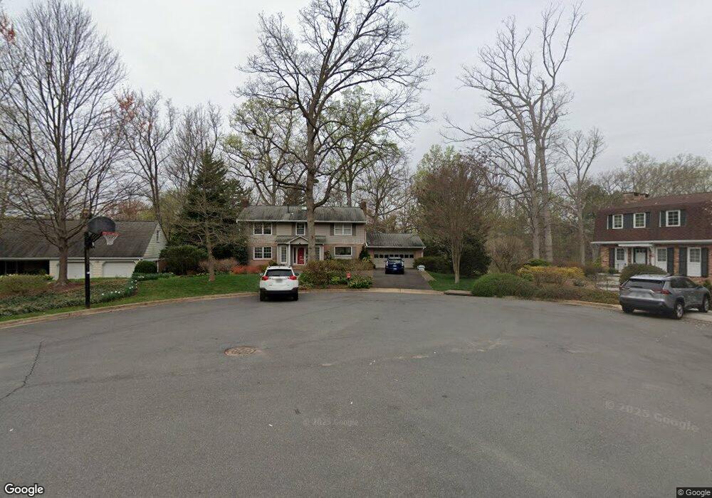 1012 Shipman Ln, McLean, VA 22101 - photo 1