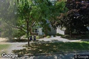 1018 Chatham St NW, Grand Rapids, MI 49504