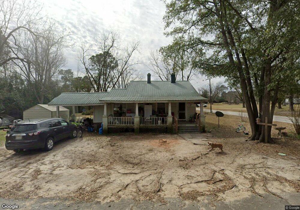 413 Maple St, Uvalda, GA 30473 - photo 1