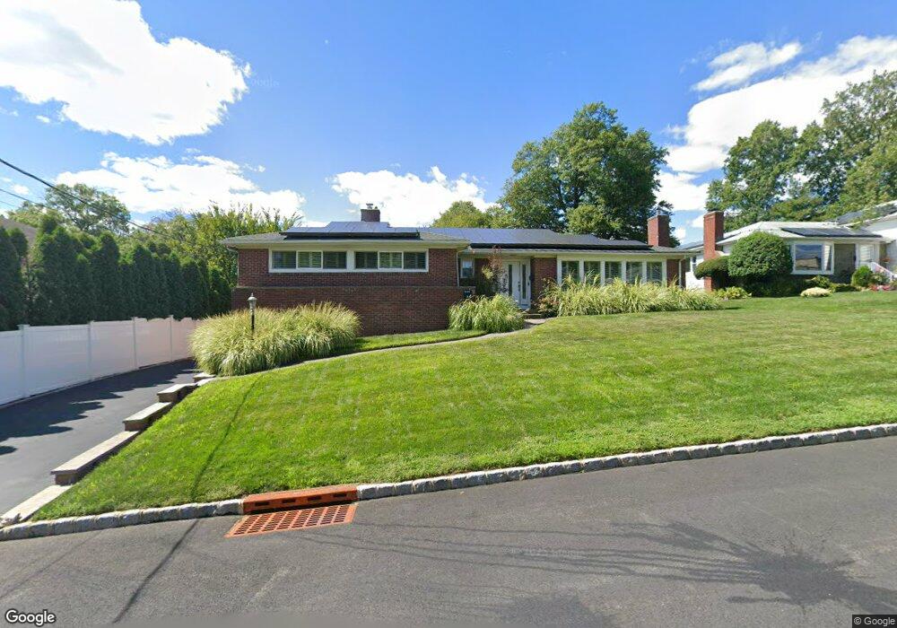 4 Crestview Dr, West Orange, NJ 07052 - photo 1