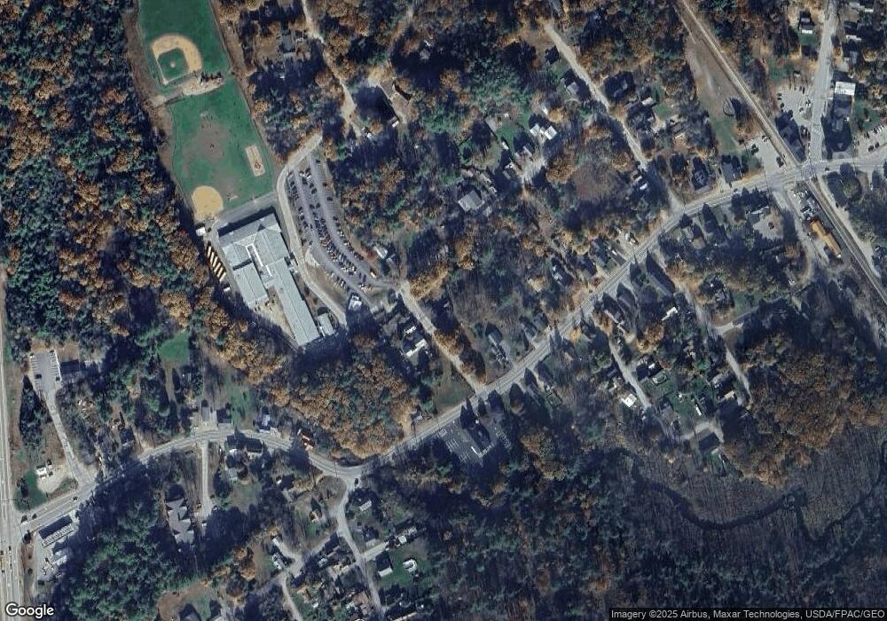 28 Burroughs Ave, Wakefield, NH 03872 - photo 1