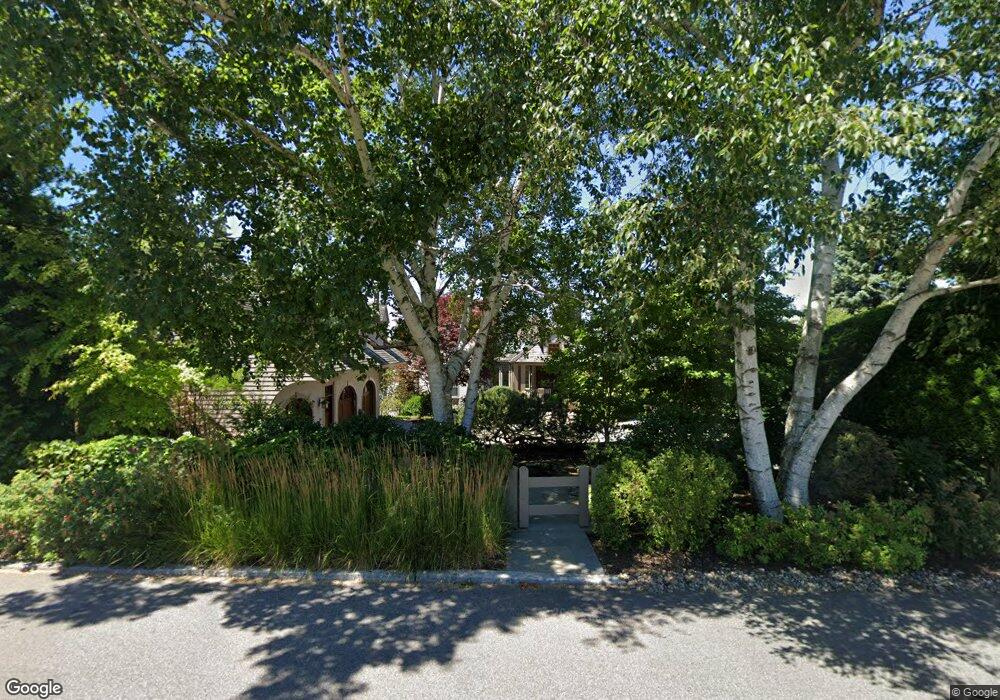 32 Foster St, Marblehead, MA 01945 - photo 1