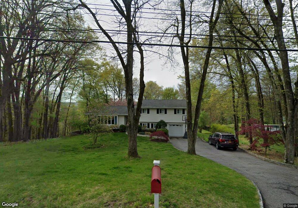 2083 van Cortlandt Cir, Yorktown Heights, NY 10598 - photo 1