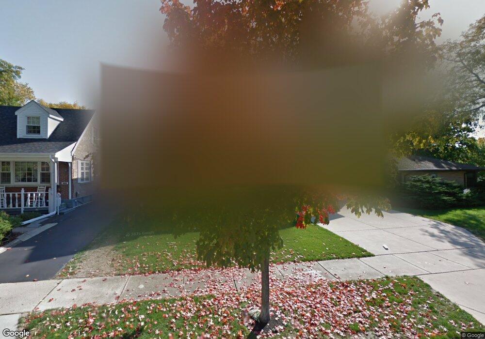 567 S Hillcrest Ave, Elmhurst, IL 60126 - photo 1