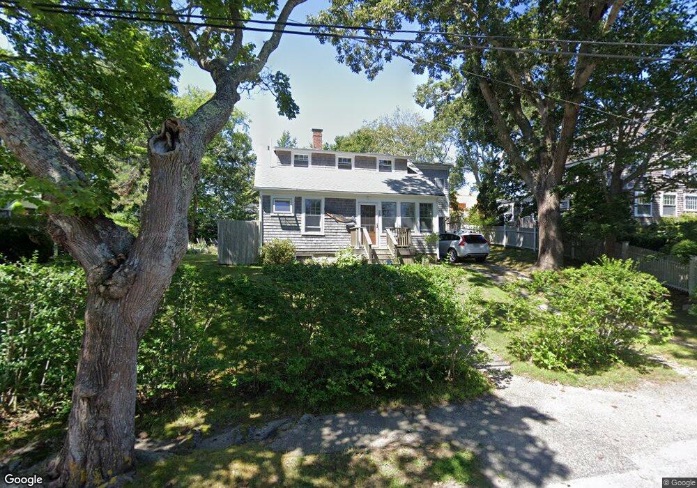 10 Gardiner Rd, Woods Hole, MA 02543 - photo 1