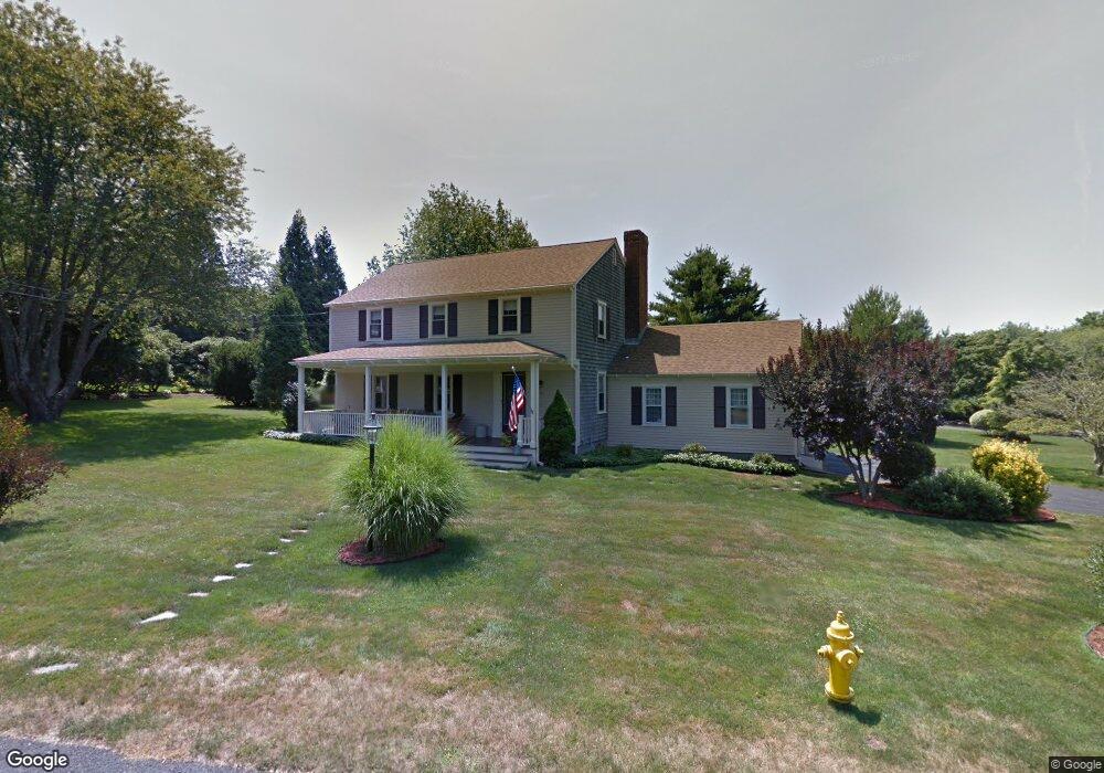 10 Circle Dr, Middletown, RI 02842 - photo 1