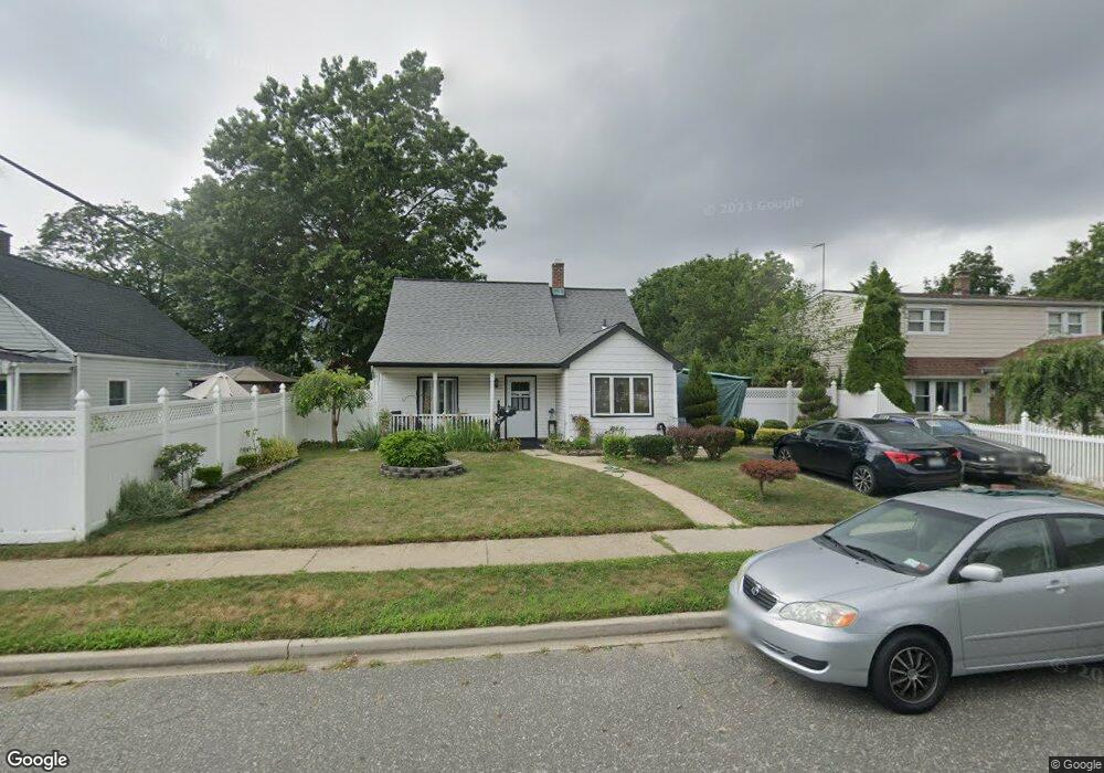 140 Spring Ln, Levittown, NY 11756 - photo 1