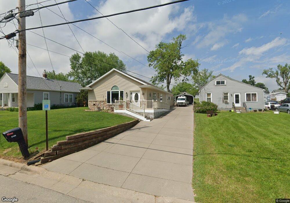 2426 Fruitland Blvd SW, Cedar Rapids, IA 52404 - photo 1