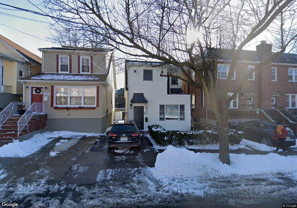 362 W 262nd St unit House, Bronx, NY 10471 - photo 1