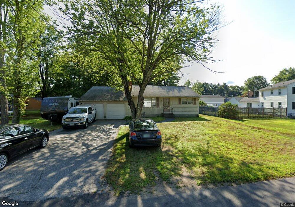 4 Edgewood Ave, MerriMacK, NH 03054 - photo 1