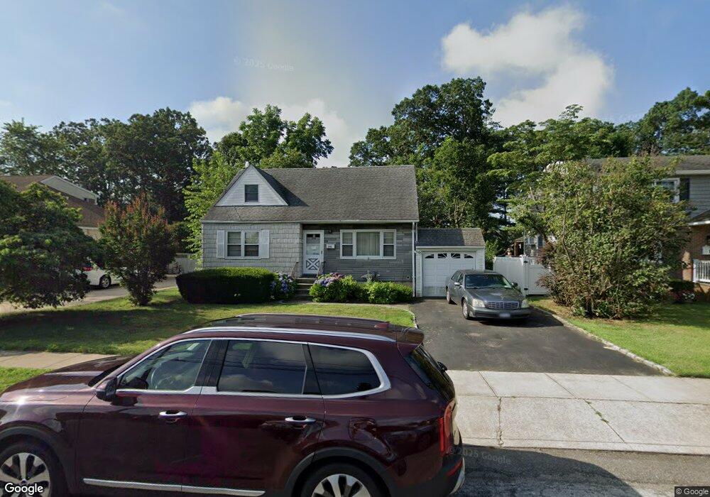 2192 Redmond Rd, Merrick, NY 11566 - photo 1