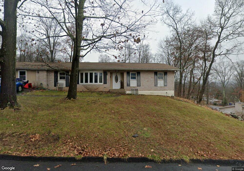 127 Armstrong Dr, Shavertown, PA 18708 - photo 1