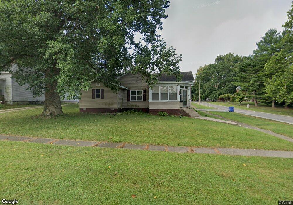 400 E Beardstown St, Virginia, IL 62691 - photo 1