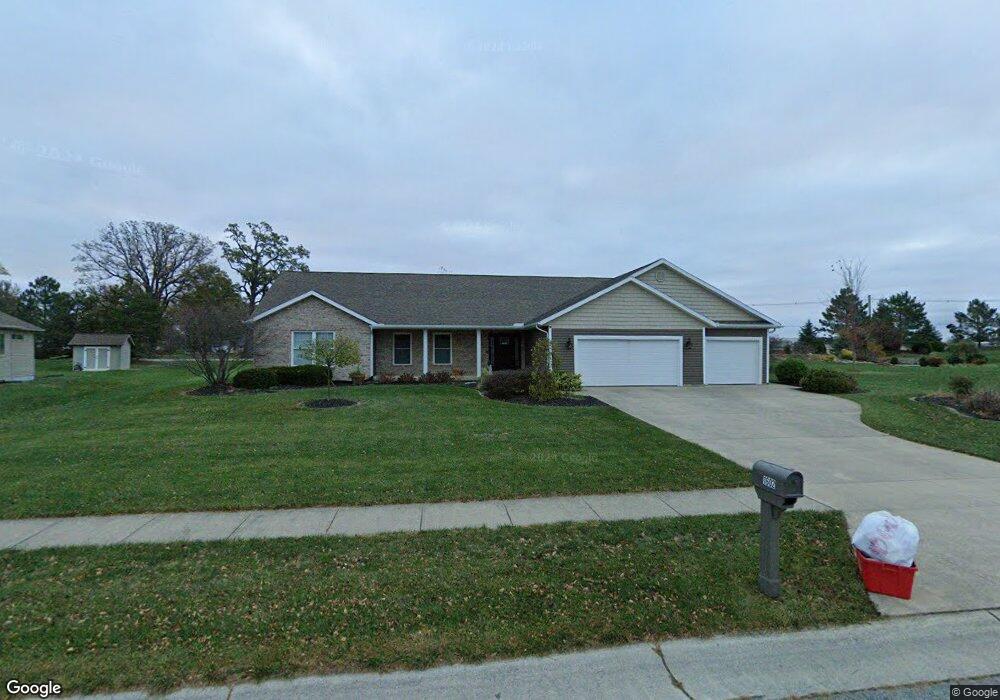 1602 Springfield Ave, Wapakoneta, OH 45895 - photo 1