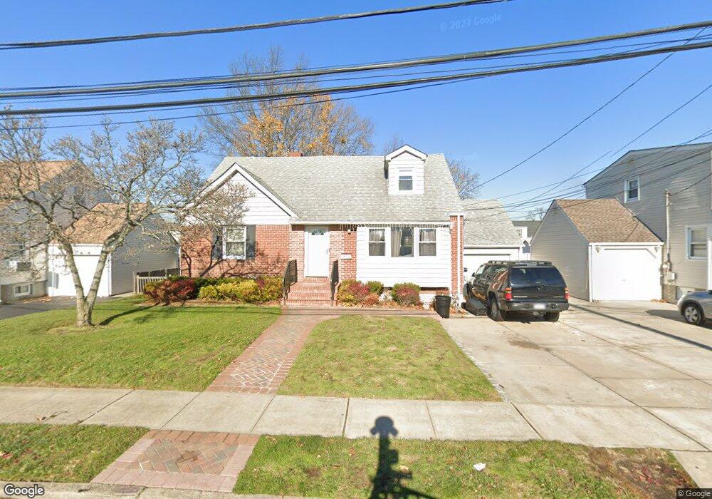 7 Watts Place, Valley Stream, NY 11581 - photo 1