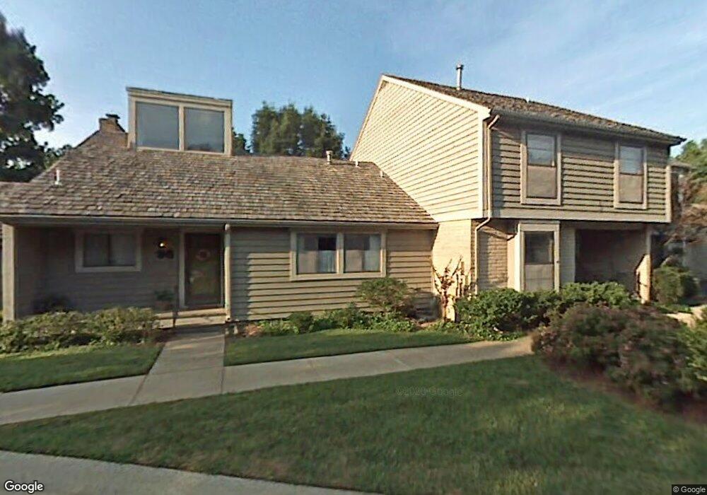 95 SW Pepper Tree Ln, Topeka, KS 66611 - photo 1