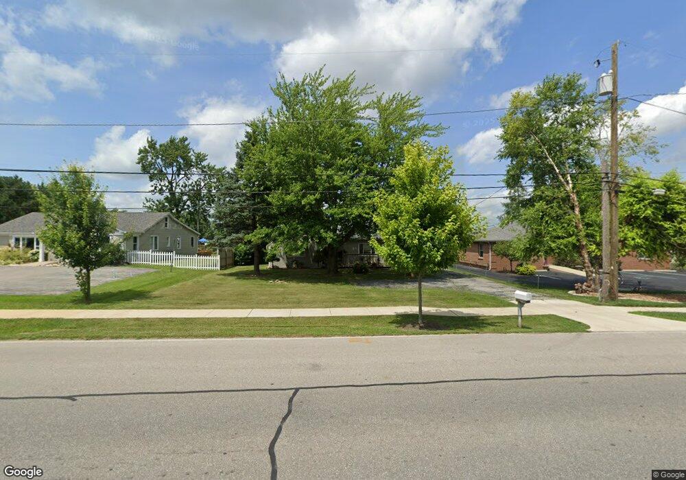 1030 W Jefferson St, Franklin, IN 46131 - photo 1