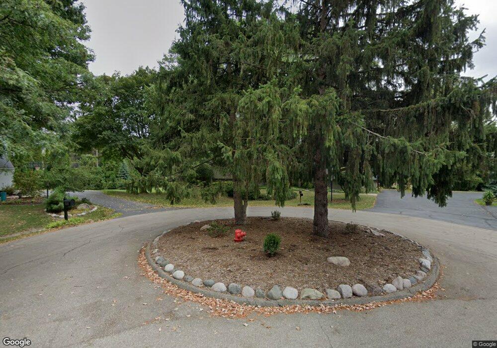 5349 Echo Rd, Bloomfield Hills, MI 48302 - photo 1