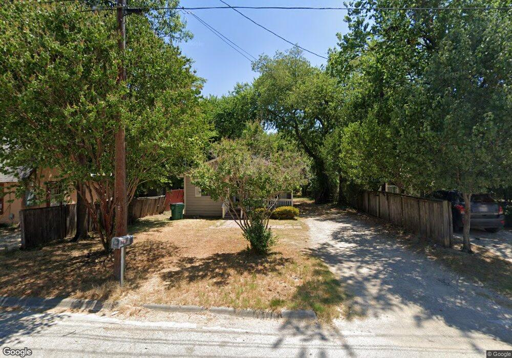 1116 N Commerce St, Gainesville, TX 76240 - photo 1