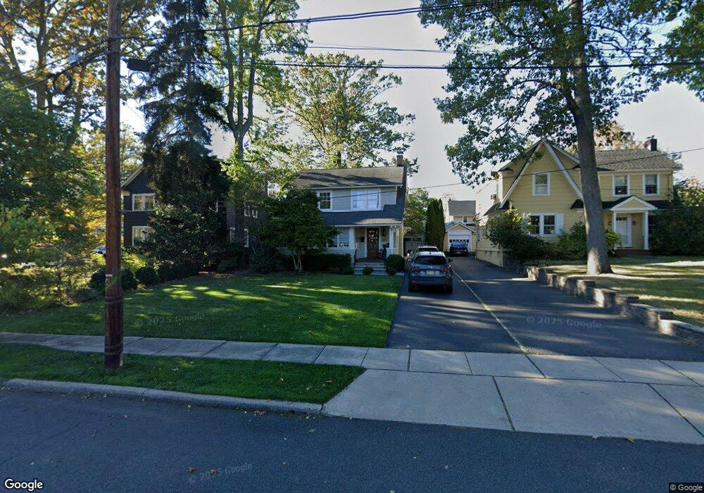 607 Embree Crescent, Westfield, NJ 07090 - photo 1