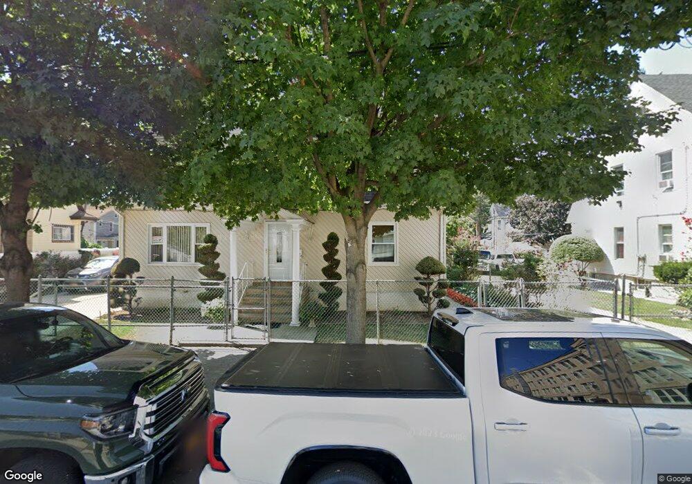 91-20 113th St, Jamaica, NY 11418 - photo 1