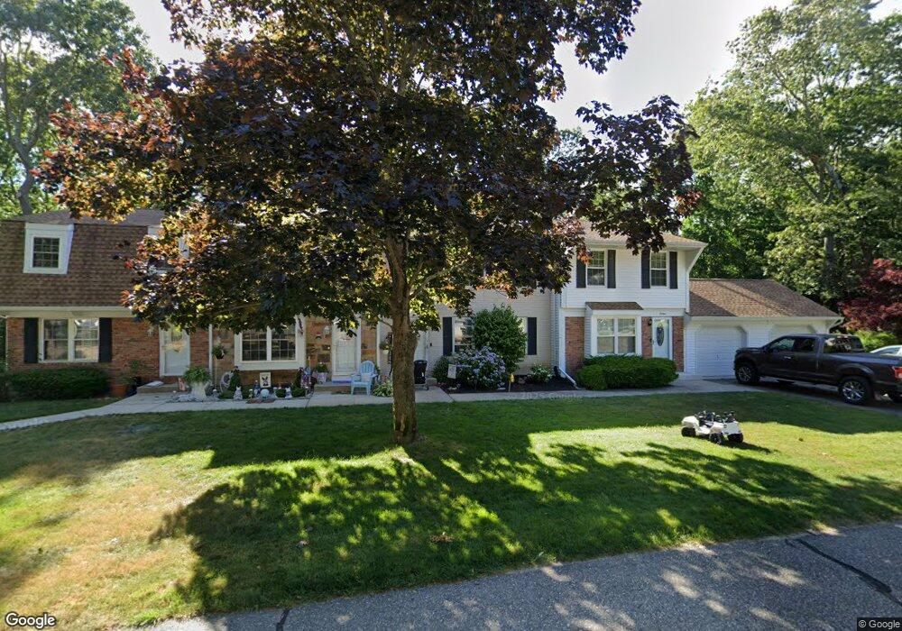 15 Thornton Commons, Yaphank, NY 11980 - photo 1