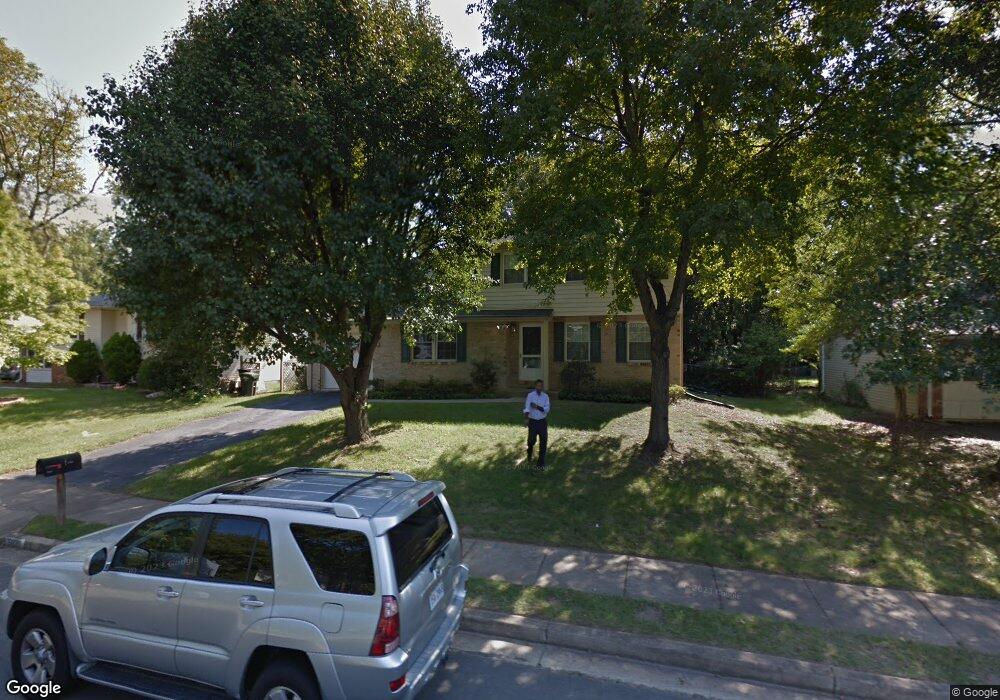 5921 Peregrine Dr, Burke, VA 22015 - photo 1