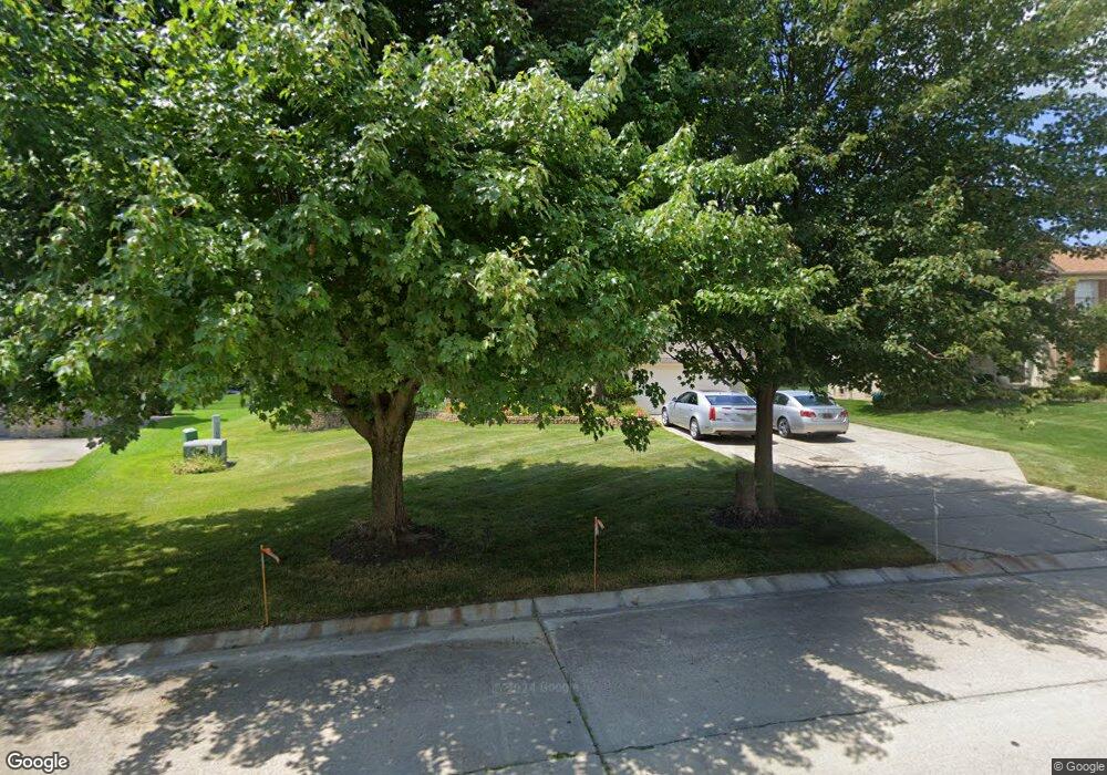 1792 Alder Dr, West Bloomfield, MI 48324 - photo 1