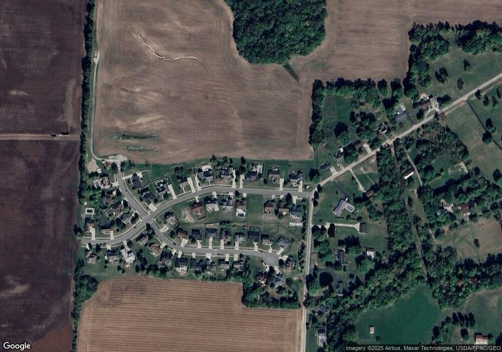 1360 Eastwood Dr, Circleville, OH 43113 - photo 1