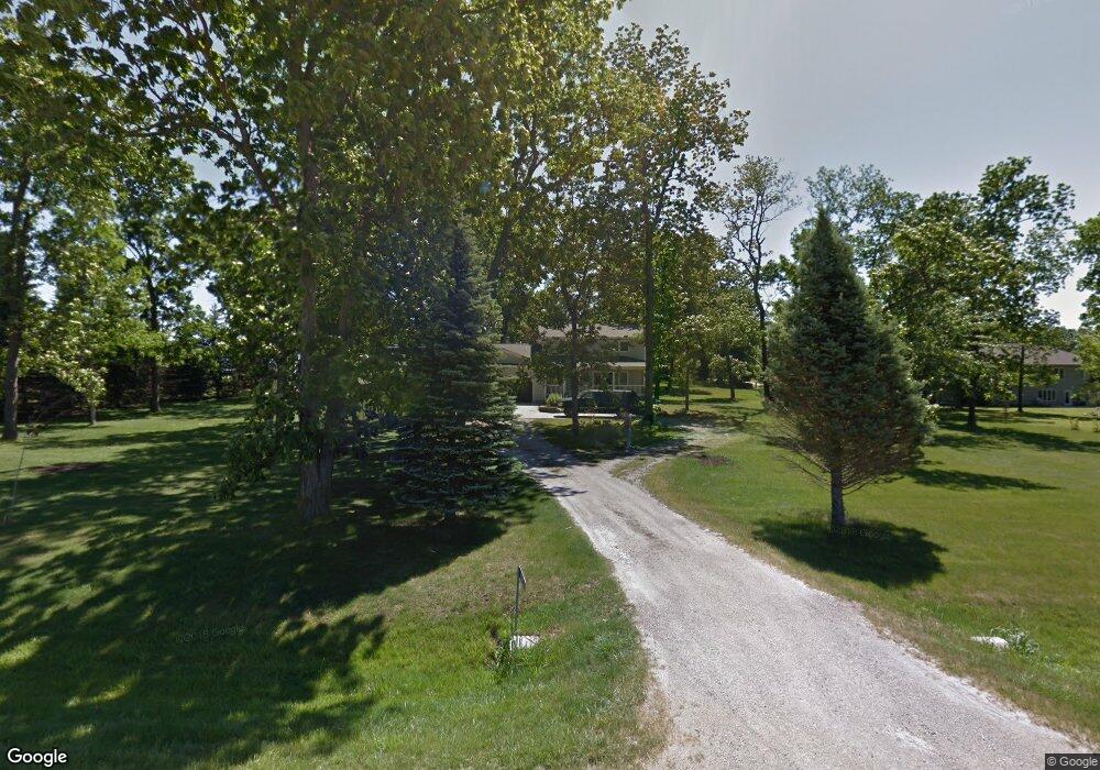 3943 Mohler Rd, Center Point, IA 52213 - photo 1