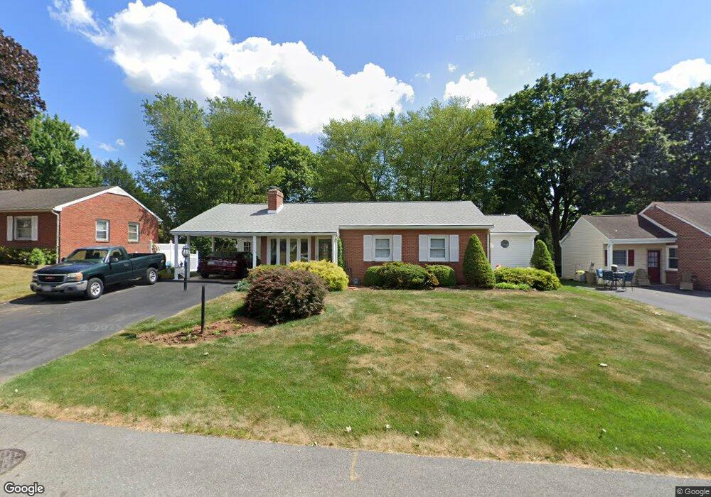 17933 Oak Ridge Dr, Hagerstown, MD 21740 - photo 1