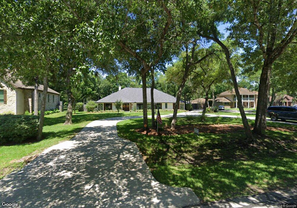 2010 Pine Dr, Friendswood, TX 77546 - photo 1