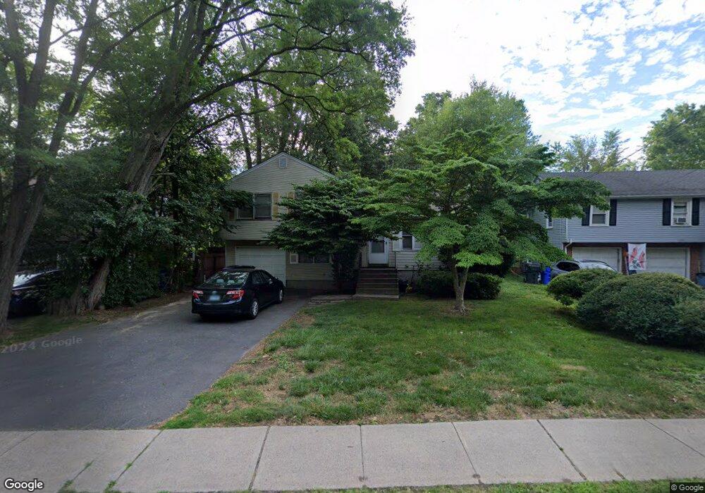 1262 Trout Brook Dr, West Hartford, CT 06119 - photo 1