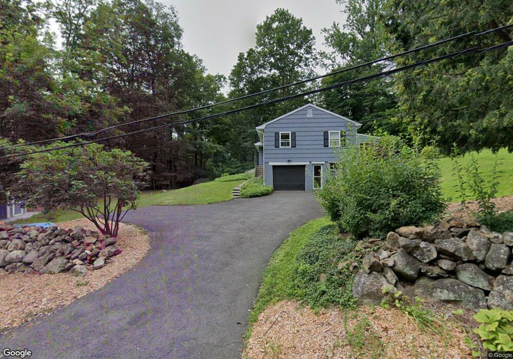 1 Mamanasco Rd, Ridgefield, CT 06877 - photo 1