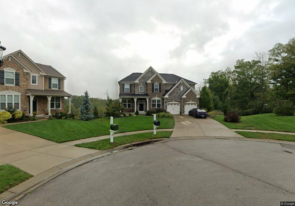 7708 Stoneleigh Ln, Cincinnati, OH 45255 - photo 1