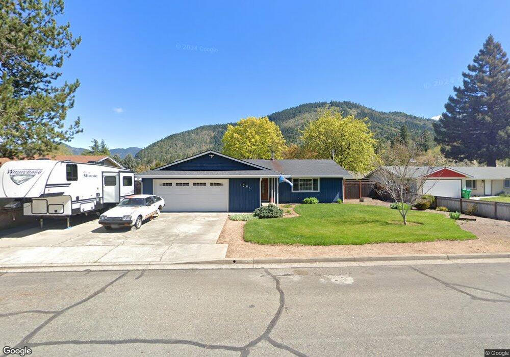 1765 Darrell Cir, Grants Pass, OR 97527 - photo 1