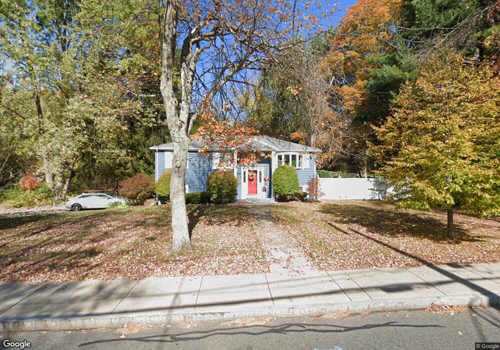 124 Brook St, Franklin, MA 02038 - photo 1