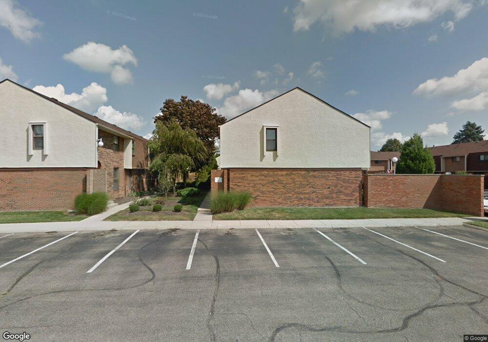 1814 Willoway Cir S unit 1814, Columbus, OH 43220 - photo 1