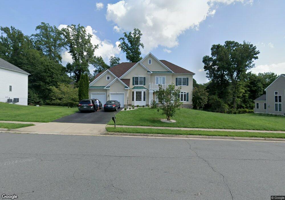 19233 Potomac Crest Dr, Triangle, VA 22172 - photo 1