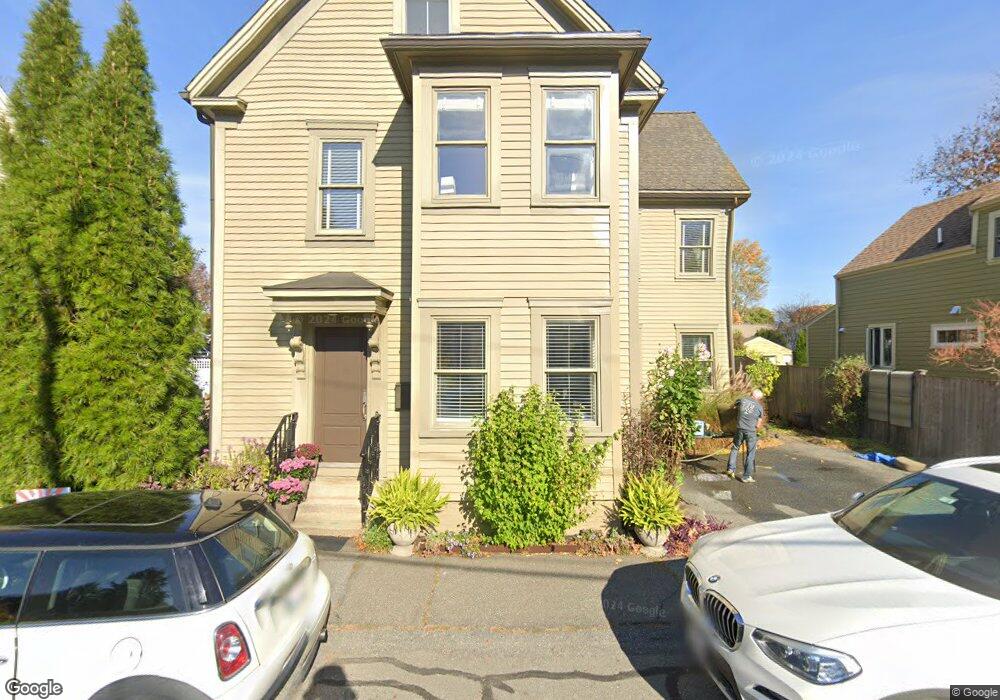 19 Chestnut St, Newburyport, MA 01950 - photo 1