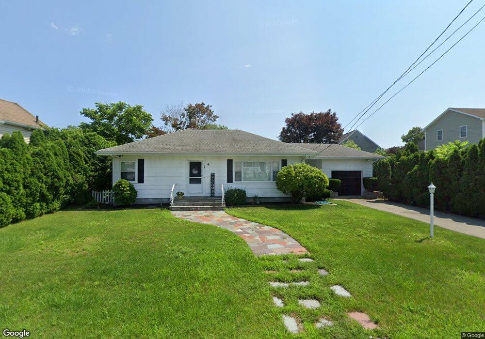 92 Winterville Rd, New Bedford, MA 02740 - photo 1