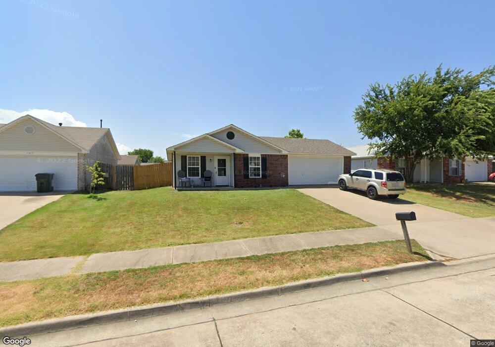 1921 Woodmere Rd, Claremore, OK 74017 - photo 1