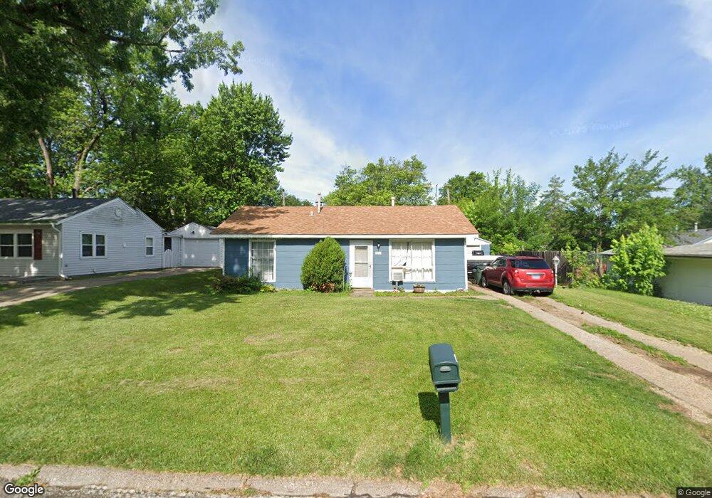 7408 Cedar St, Davenport, IA 52806 - photo 1