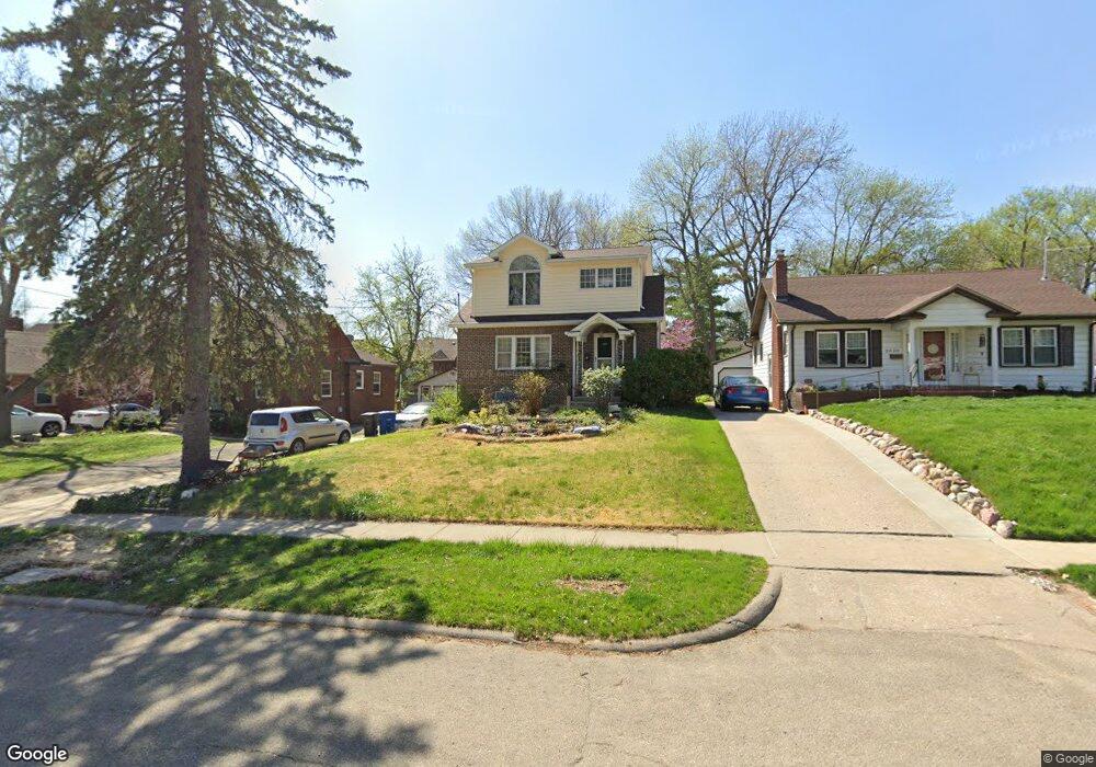 2014 40th St, Des Moines, IA 50310 - photo 1